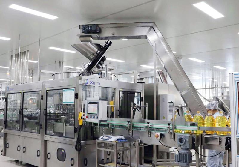 Edible oil filling machines